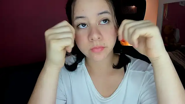 agnes 213 online show from October 6, 1:45 pm