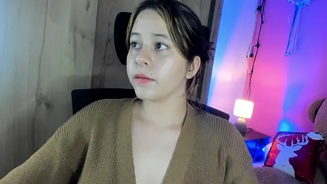 Snapshot of agnes_213 chatting on February 28, 9:03 pm agnes 213 online show from February 28, 9:03 pm