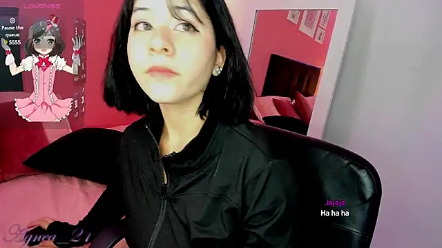 agnes 213 online show from March 15, 3:16 pm