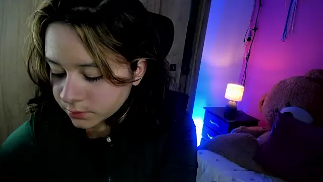 Snapshot of agnes_213 chatting on March 4, 9:00 pm agnes 213 online show from March 4, 9:00 pm