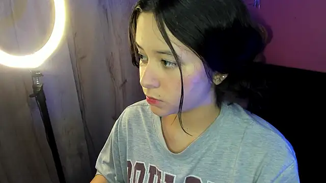 agnes 213 online show from November 29, 3:12 pm