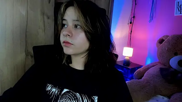 Snapshot of agnes_213 chatting on March 2, 8:16 pm agnes 213 online show from March 2, 8:16 pm