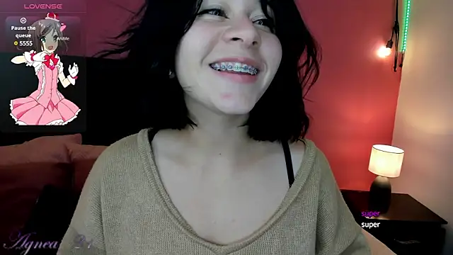 agnes 213 online show from March 20, 2:21 pm