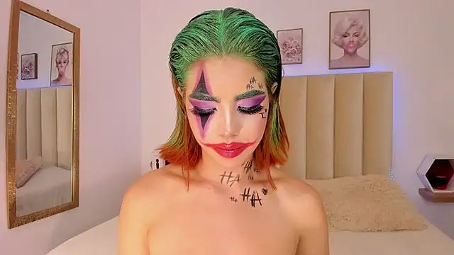 Catvalentine  online show from November 1, 1:45 am