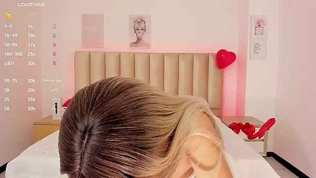 Catvalentine  online show from February 19, 12:25 am
