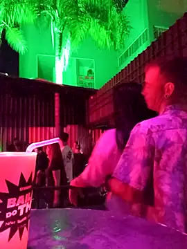 casaloucuras online show from April 4, 5:14 am