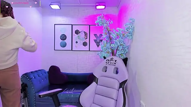 Theia moon online show from February 2, 1:21 pm