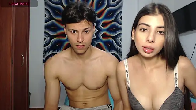 AshleyandTyler online show from December 7, 9:39 pm