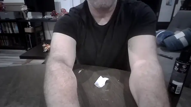 Snapshot of LARawAlways2 chatting on October 24, 8:24 am LARawAlways2 online show from October 24, 8:24 am