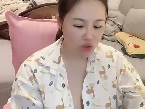 Snapshot of CE-A699 chatting on February 24, 8:04 am CE-A699 online show from February 24, 8:04 am