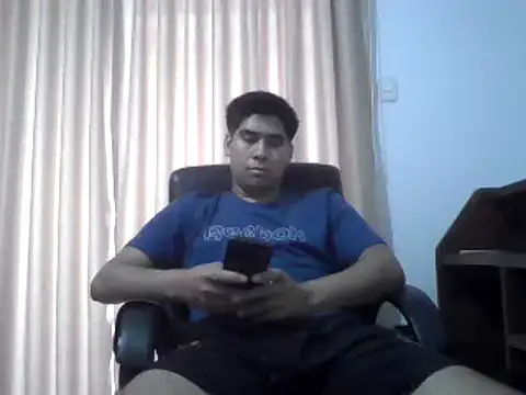 Snapshot of estudiante69 chatting on December 9, 10:30 pm estudiante69 online show from December 9, 10:30 pm