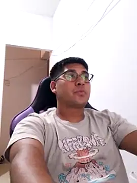 Snapshot of estudiante69 chatting on February 17, 4:37 pm estudiante69 online show from February 17, 4:37 pm