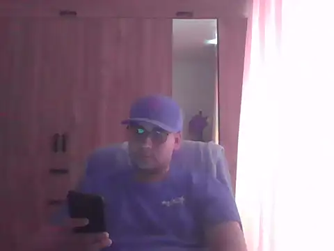 Snapshot of estudiante69 chatting on March 29, 7:59 pm estudiante69 online show from March 29, 7:59 pm