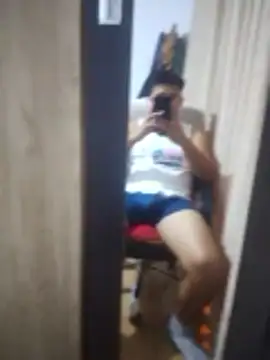 Snapshot of estudiante69 chatting on February 9, 11:58 pm estudiante69 online show from February 9, 11:58 pm