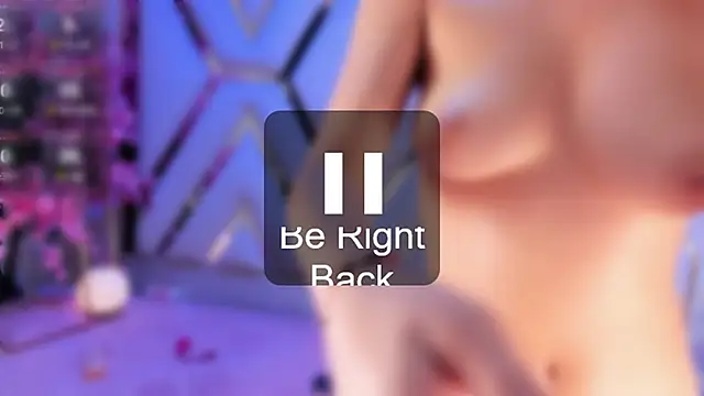 Snapshot of Parismorelli1 chatting on March 4, 5:53 am Parismorelli1 online show from March 4, 5:53 am