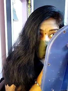 RomeoJuliet345 online show from February 7, 8:00 am