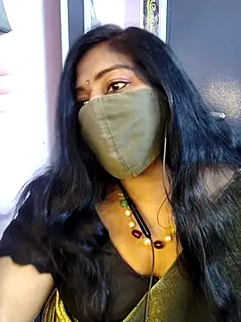 RomeoJuliet345 online show from February 7, 8:06 pm