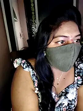 RomeoJuliet345 online show from November 26, 10:48 am