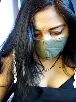 RomeoJuliet345 online show from March 12, 10:30 am