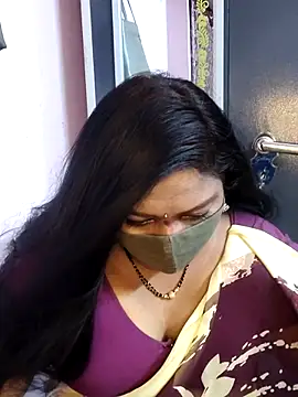 RomeoJuliet345 online show from March 24, 5:07 am