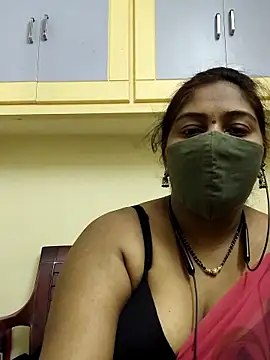 RomeoJuliet345 online show from March 21, 6:45 pm