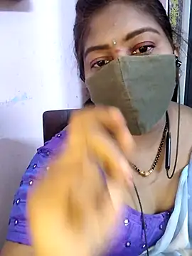 RomeoJuliet345 online show from April 4, 11:39 am