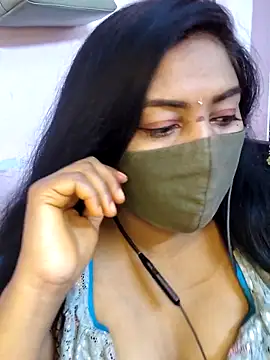 RomeoJuliet345 online show from April 5, 2:13 pm