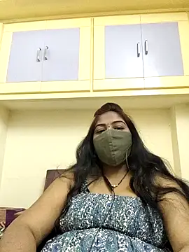 RomeoJuliet345 online show from March 22, 8:05 am