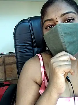 RomeoJuliet345 online show from March 19, 6:19 pm