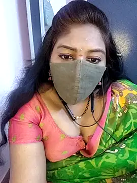 RomeoJuliet345 online show from April 3, 4:13 pm