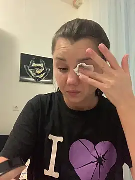 MiraMiss online show from March 31, 5:37 pm