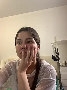 Snapshot of MiraMiss chatting on July 11, 7:30 am MiraMiss online show from July 11, 7:30 am