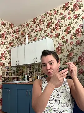 MiraMiss online show from May 8, 9:35 am