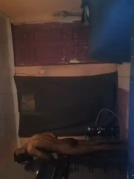 Snapshot of lukay69 chatting on December 4, 10:03 am lukay69 online show from December 4, 10:03 am