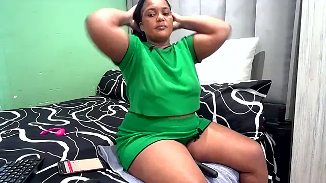 SexyEbony37X online show from May 6, 6:28 am