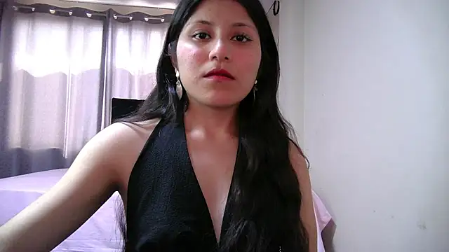 petite paola online show from January 9, 8:11 pm