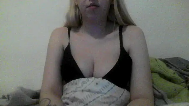 bunnyamy online show from January 1, 11:29 pm