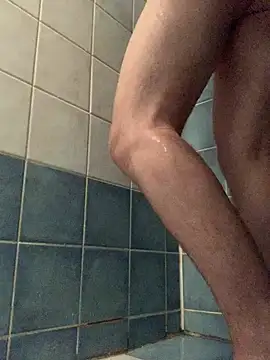 Snapshot of wikilikiliks chatting on December 27, 12:39 am wikilikiliks online show from December 27, 12:39 am