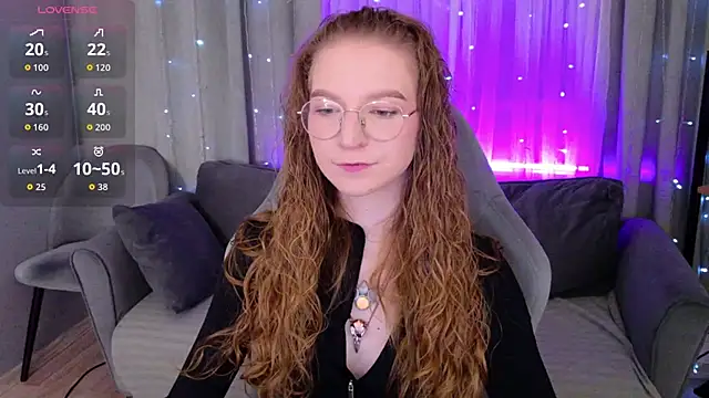 VioletShine online show from March 25, 1:10 pm