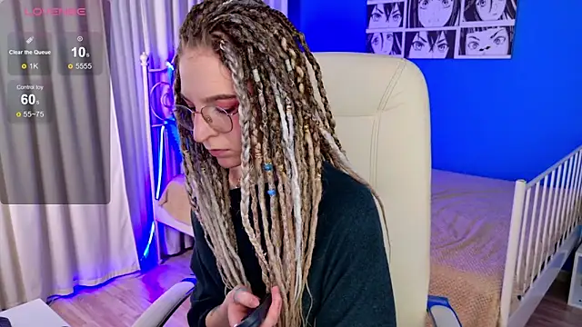 Snapshot of VioletShine chatting on November 27, 1:11 pm VioletShine online show from November 27, 1:11 pm