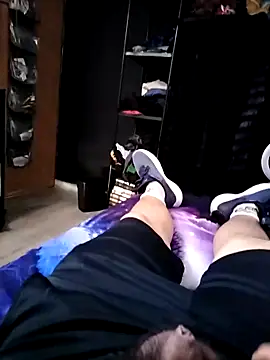 Snapshot of Alee3xxx chatting on October 30, 4:48 pm Alee3xxx online show from October 30, 4:48 pm