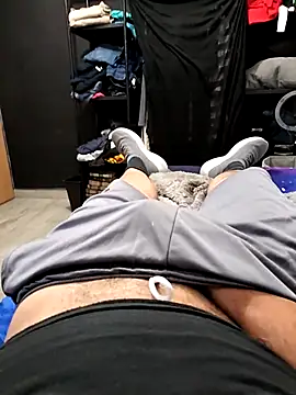 Alee3xxx online show from February 5, 11:44 pm