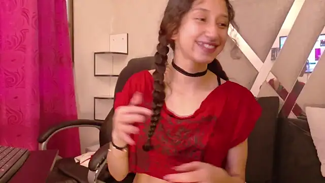 Queenjenn   online show from May 5, 10:46 pm
