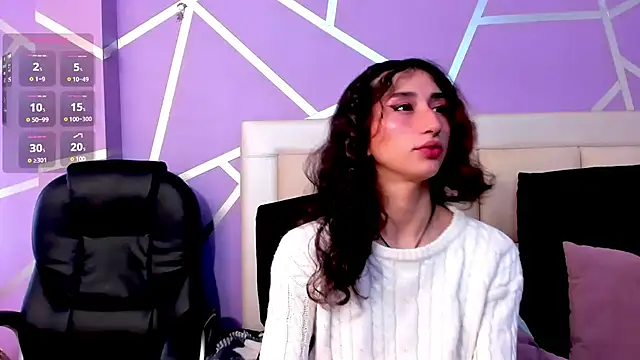 Queenjenn   online show from February 3, 1:19 pm