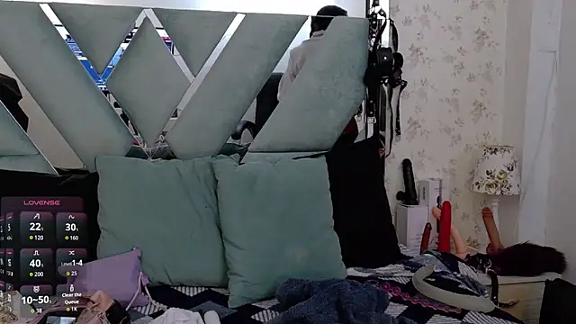 Queenjenn   online show from March 3, 4:52 am