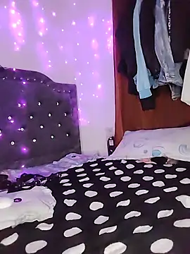 Queenjenn   online show from November 27, 11:05 pm