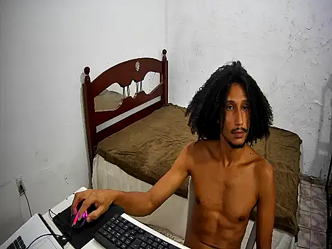SkinnyLatinMan online show from December 3, 12:23 am