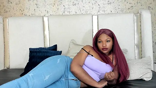 Snapshot of Candy_Bony chatting on March 7, 9:59 pm Candy Bony online show from March 7, 9:59 pm