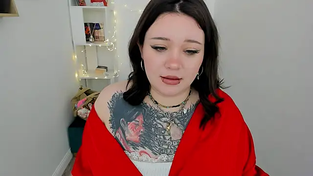 MoonLghte online show from February 28, 7:46 pm