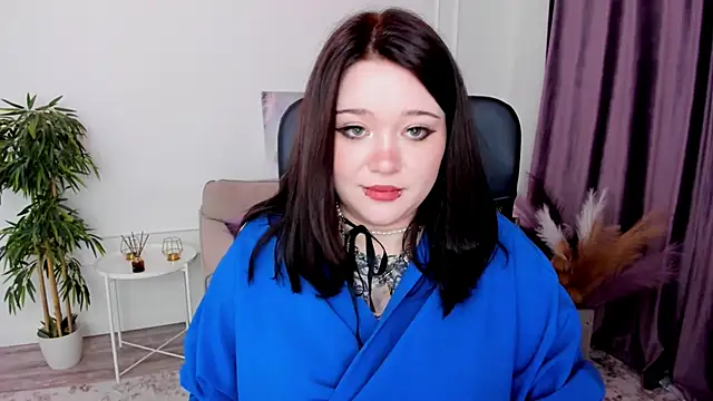 MoonLghte online show from March 19, 7:38 pm